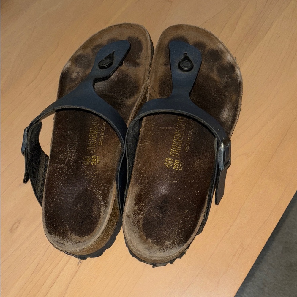 Birkenstock Gizeh gray Women’s Leather Sandals Size 40/9.5